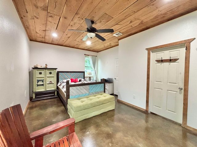 11229 Ocelot Rd., Gilmer, TX 75644