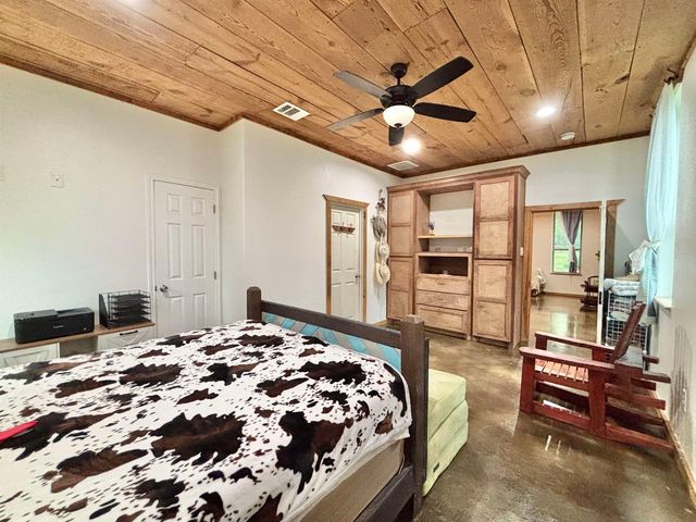 11229 Ocelot Rd., Gilmer, TX 75644