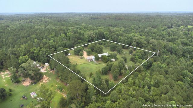 11229 Ocelot Rd., Gilmer, TX 75644