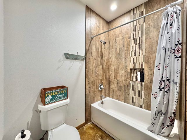 11229 Ocelot Rd., Gilmer, TX 75644