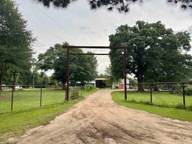 11229 Ocelot Rd., Gilmer, TX 75644
