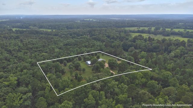 11229 Ocelot Rd., Gilmer, TX 75644