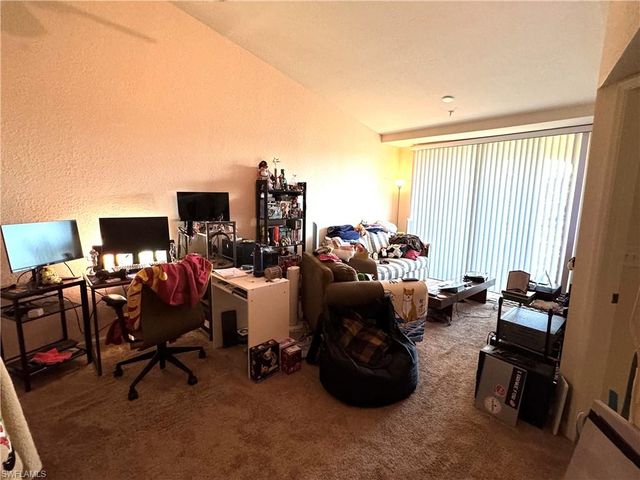 4122 Residence DR # 122, Fort Myers, FL 33901