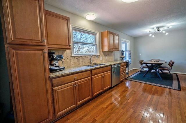 924 Holiday Drive, Lawrence, KS 66049