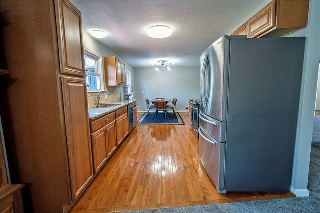 924 Holiday Drive, Lawrence, KS 66049