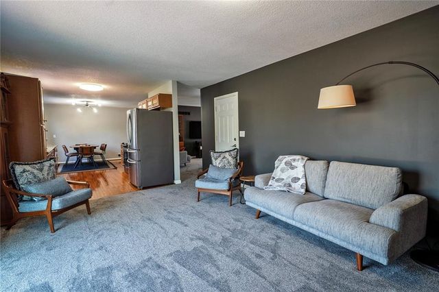 924 Holiday Drive, Lawrence, KS 66049