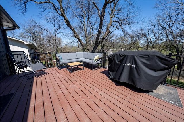 924 Holiday Drive, Lawrence, KS 66049