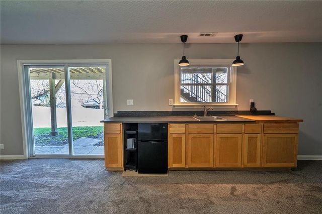 924 Holiday Drive, Lawrence, KS 66049