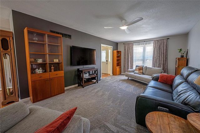 924 Holiday Drive, Lawrence, KS 66049