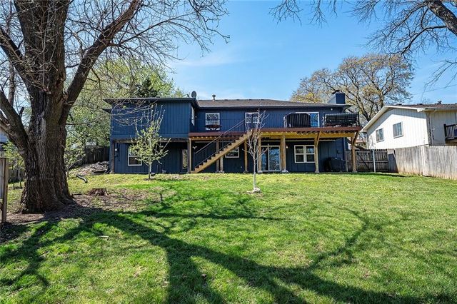 924 Holiday Drive, Lawrence, KS 66049