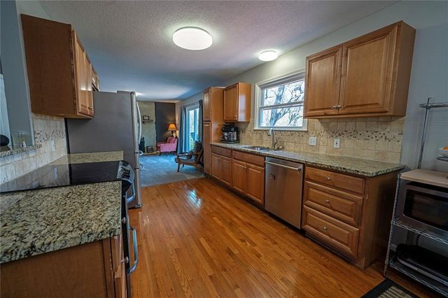 924 Holiday Drive, Lawrence, KS 66049