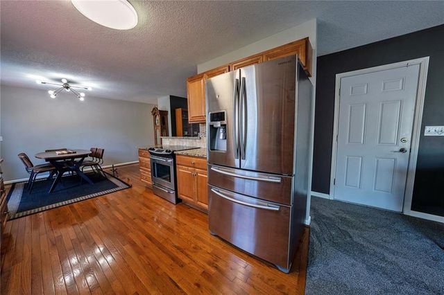 924 Holiday Drive, Lawrence, KS 66049