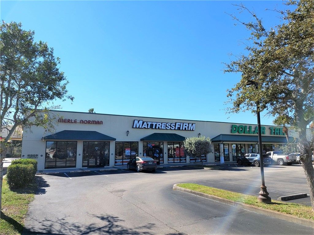 701 21st Street 101, Vero Beach, FL 32960