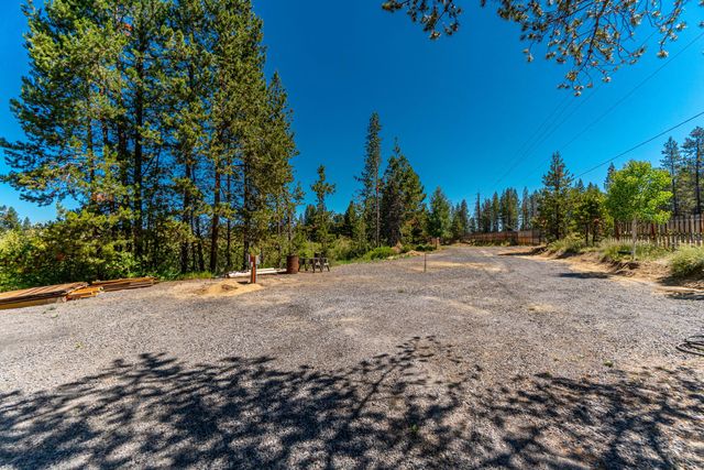 54735 Huntington Road, Bend, OR 97707