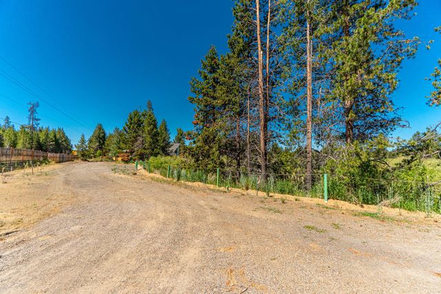 54735 Huntington Road, Bend, OR 97707