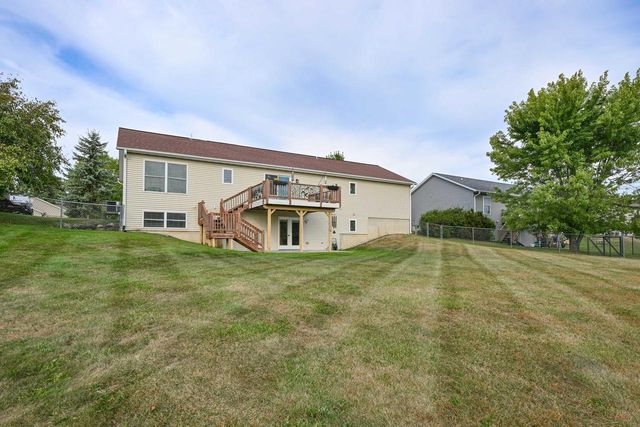 532 Tomahawk DRIVE, Twin Lakes, WI 53181