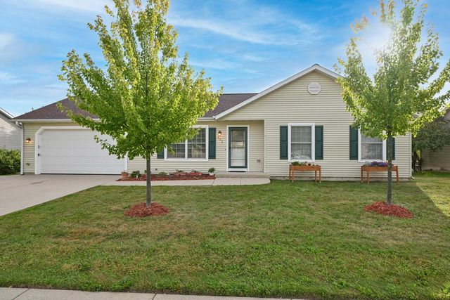 532 Tomahawk DRIVE, Twin Lakes, WI 53181
