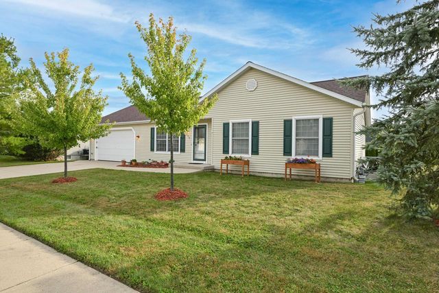 532 Tomahawk DRIVE, Twin Lakes, WI 53181