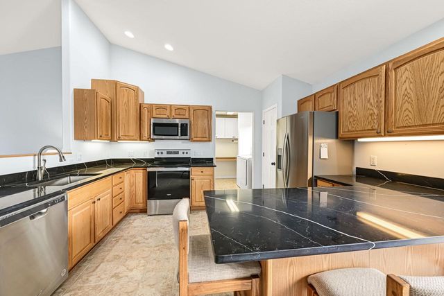 532 Tomahawk DRIVE, Twin Lakes, WI 53181