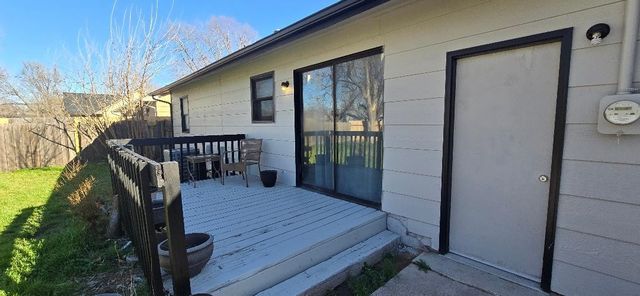 4932 W Briarwood Ave, Wichita, KS 67212