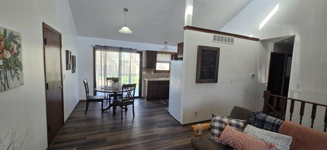 4932 W Briarwood Ave, Wichita, KS 67212