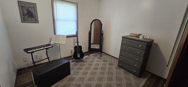 4932 W Briarwood Ave, Wichita, KS 67212