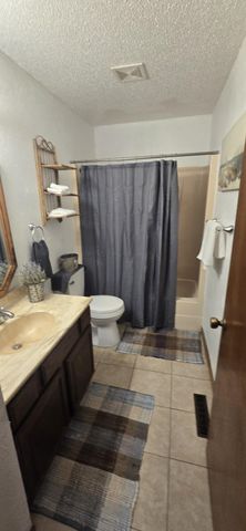 4932 W Briarwood Ave, Wichita, KS 67212