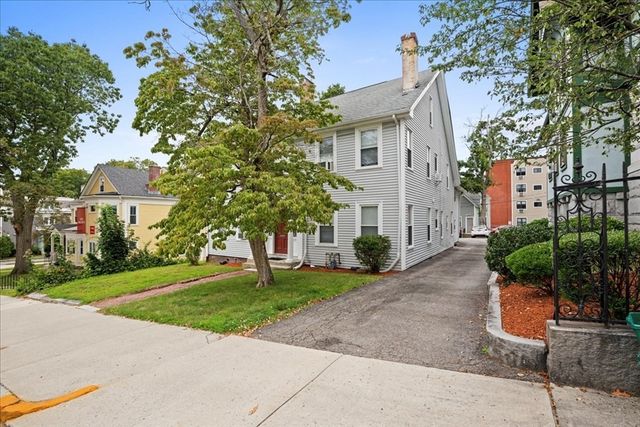 36 Cedar St 2A, Worcester, MA 01609