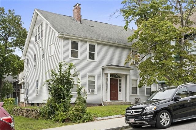 36 Cedar St 2A, Worcester, MA 01609