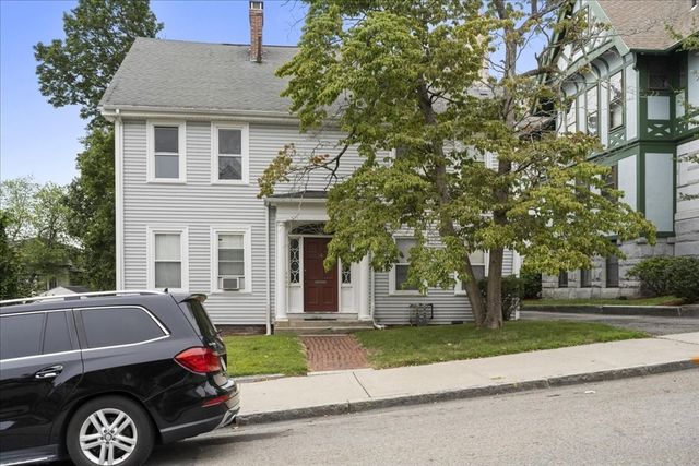 36 Cedar St 2A, Worcester, MA 01609