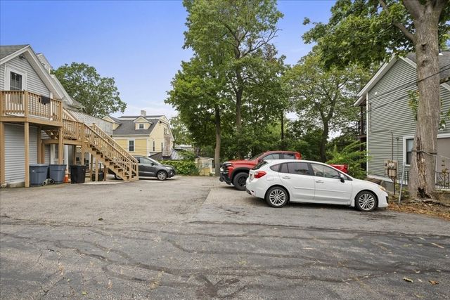 36 Cedar St 2A, Worcester, MA 01609