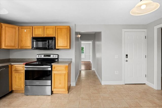 36 Cedar St 2A, Worcester, MA 01609