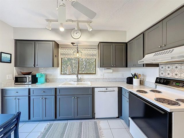 12816 WEDGEWOOD WAY C, Hudson, FL 34667