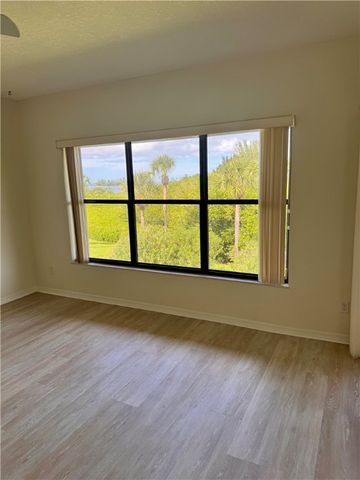 6165 S Mirror Lake Drive 307, Sebastian, FL 32958