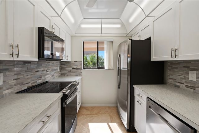 6165 S Mirror Lake Drive 307, Sebastian, FL 32958