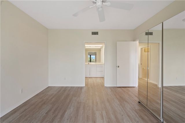 6165 S Mirror Lake Drive 307, Sebastian, FL 32958