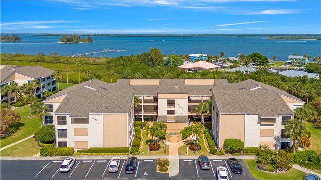 6165 S Mirror Lake Drive 307, Sebastian, FL 32958