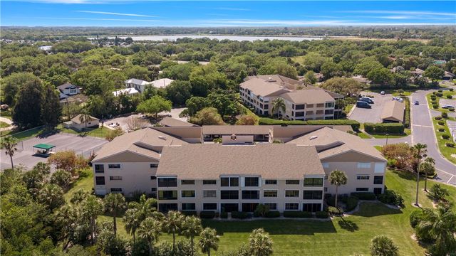 6165 S Mirror Lake Drive 307, Sebastian, FL 32958