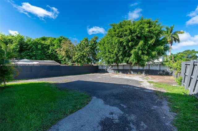 520 SW Krome Ter, Homestead, FL 33030