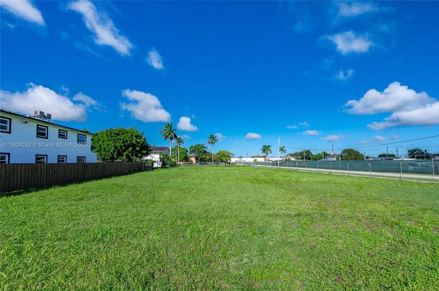 520 SW Krome Ter, Homestead, FL 33030