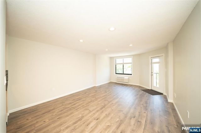115 Polifly Road 5D, Hackensack, NJ 07601