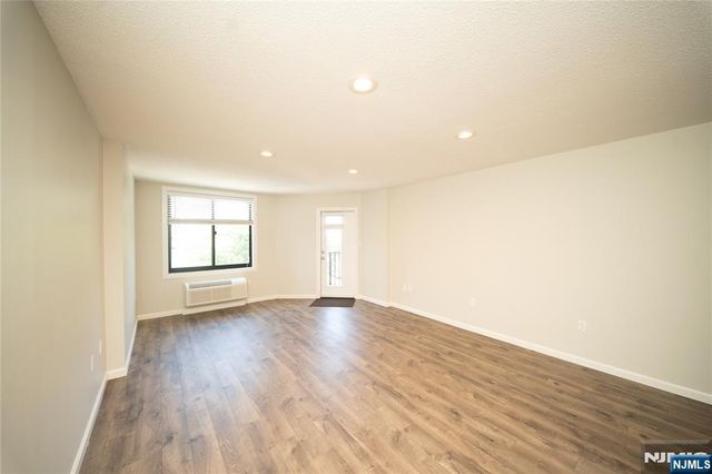 115 Polifly Road 5D, Hackensack, NJ 07601