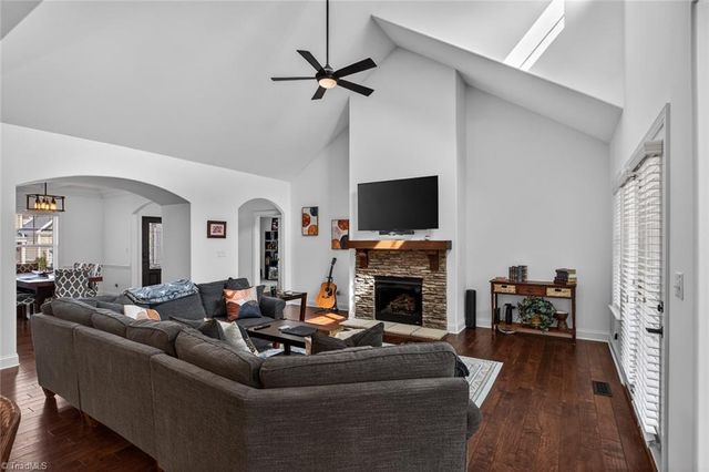 4670 Fairway Run Drive, Pfafftown, NC 27040