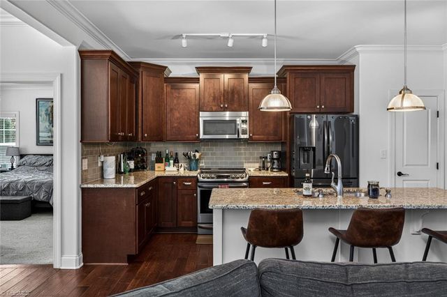 4670 Fairway Run Drive, Pfafftown, NC 27040