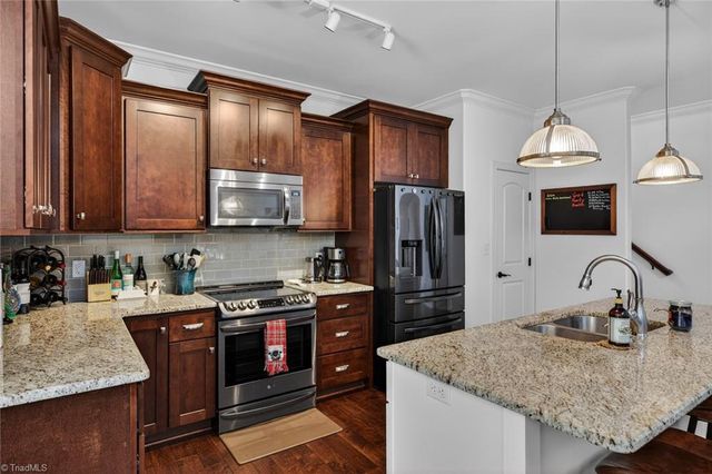 4670 Fairway Run Drive, Pfafftown, NC 27040