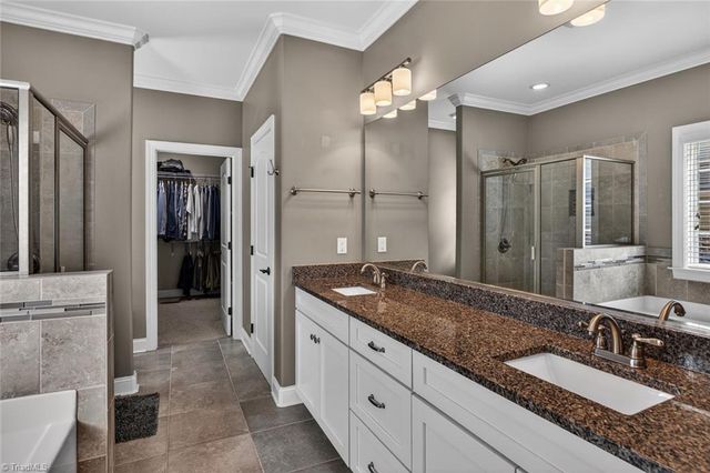 4670 Fairway Run Drive, Pfafftown, NC 27040