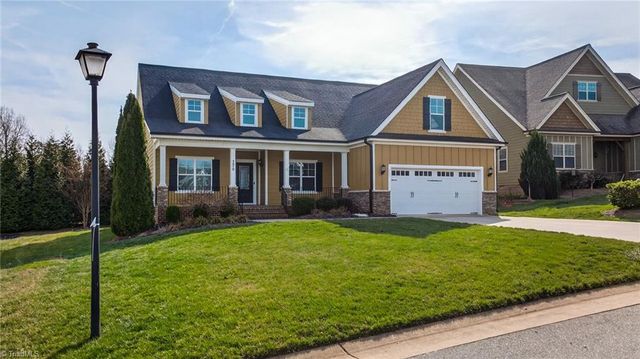 4670 Fairway Run Drive, Pfafftown, NC 27040