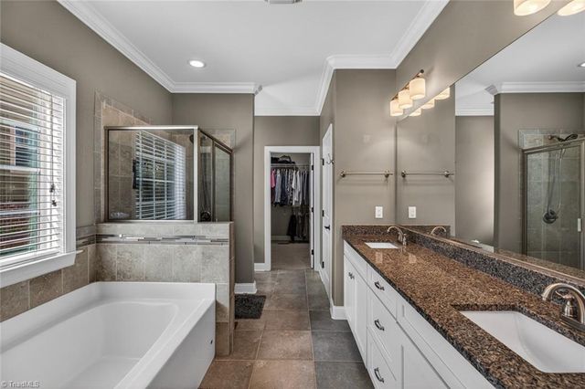 4670 Fairway Run Drive, Pfafftown, NC 27040