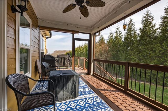 4670 Fairway Run Drive, Pfafftown, NC 27040