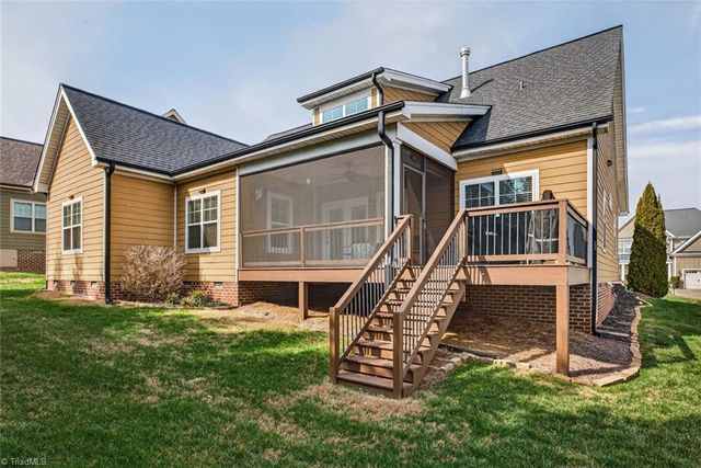 4670 Fairway Run Drive, Pfafftown, NC 27040